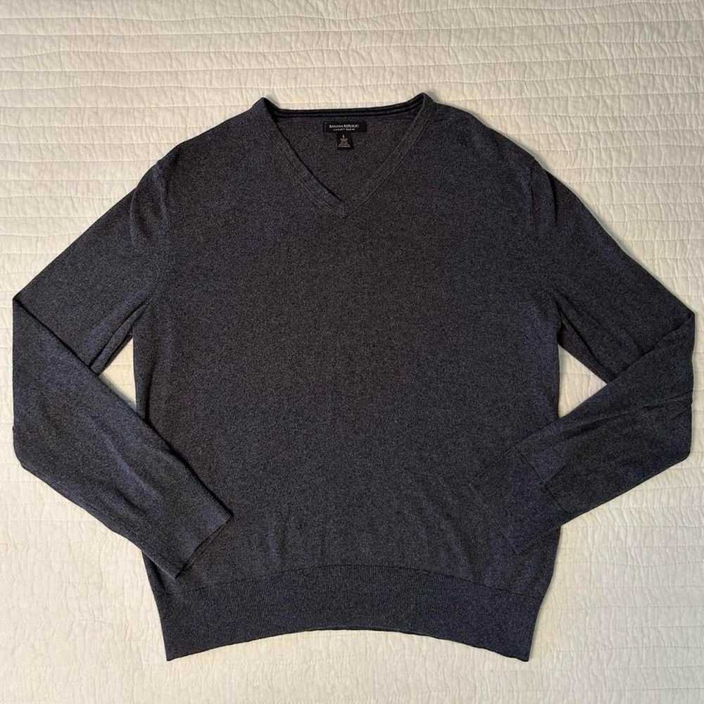 Banana Republic Luxury Blend V-neck Sweater